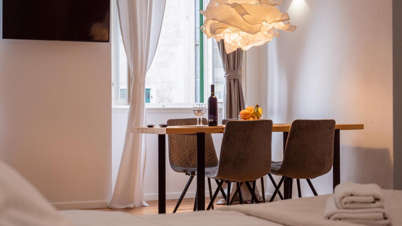Tower Square Apartments Split Buitenkant foto